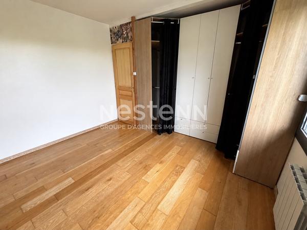 Maison de 68m² à GISORS -  2 chambres - Sous-sol total et combles aménageables - 435m² de terrain avec piscine