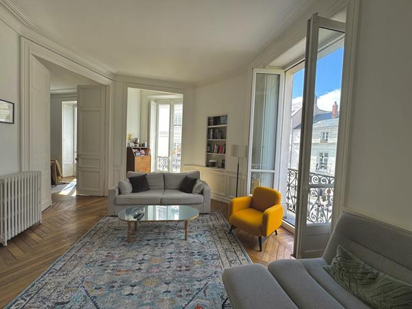 Un bien d'exception à découvrir quartier Guist'hau / Delorme : magnifique T5 de caractère de 134 m2