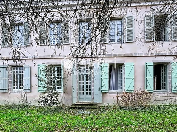 Maison de Prestige à rénover au ras de LIMOGES