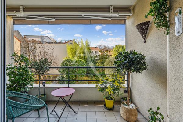 Suresnes République - 4 Pièces de 107m² - Extérieur de 8m² - parking - cave