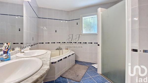 Maison à vendre 6 pièces 140 m² Carignan-de-Bordeaux