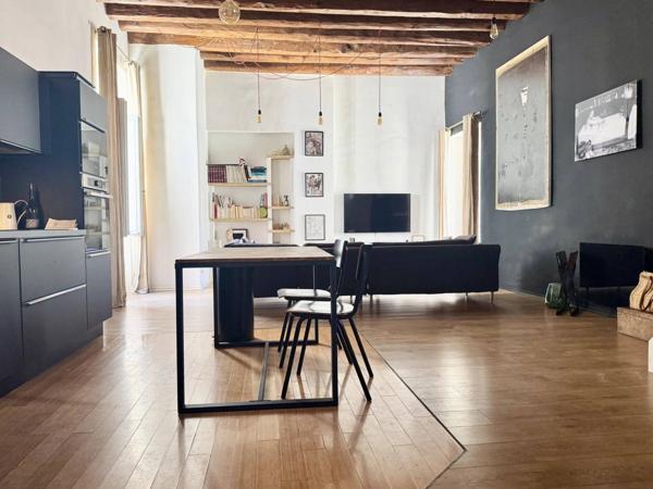 ARENES Appartement de Charme à Nîmes Entièrement Rénové