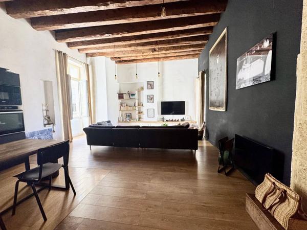 ARENES Appartement de Charme à Nîmes Entièrement Rénové