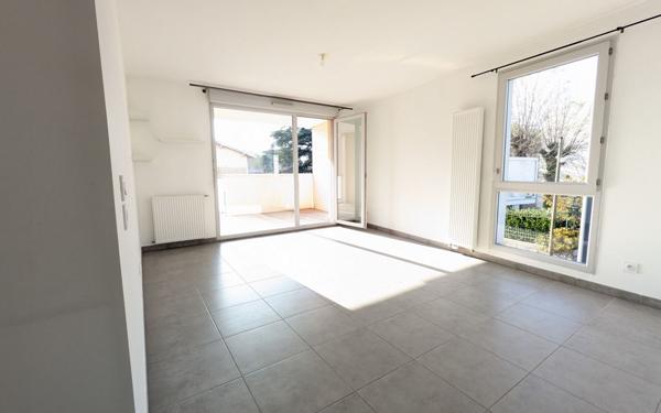 Appartement à vendre    2 pièces • 43 m2 Sainte-Foy-lès-Lyon