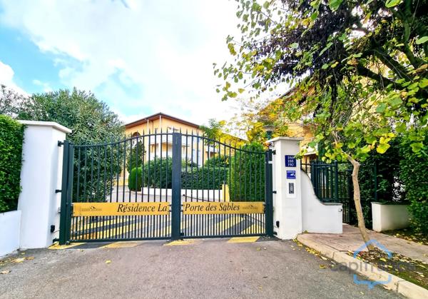 Appartement refait à neuf de 63m² avec 3 pièces et Terrasses - 2 Parkings - Piscine