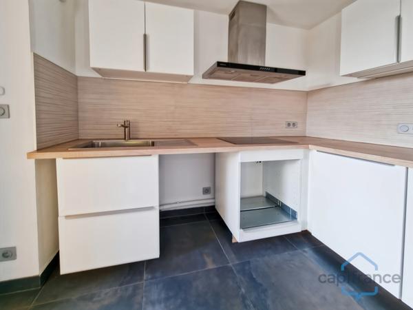 Appartement refait à neuf de 63m² avec 3 pièces et Terrasses - 2 Parkings - Piscine