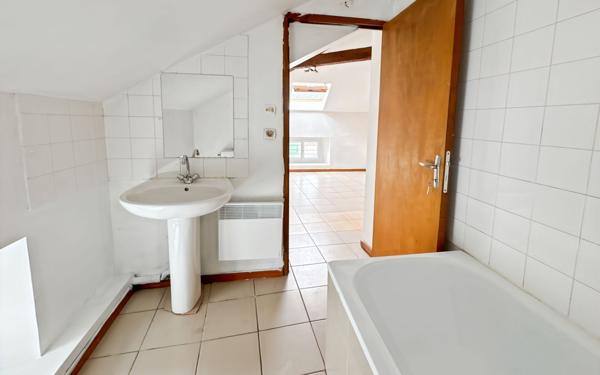 Appartement à vendre    1 pièce • 12,90 m2 Tarascon-sur-Ariège