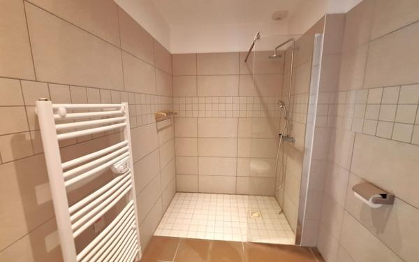 Maison à vendre    2 pièces •  Médis