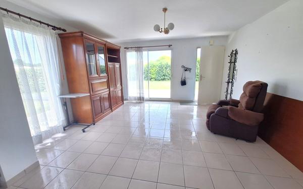 Maison à vendre    2 pièces •  Médis