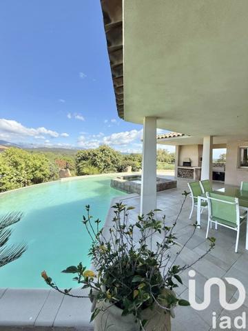 Maison à vendre 8 pièces 260 m² Sainte-Lucie-De-Porto Vecchio