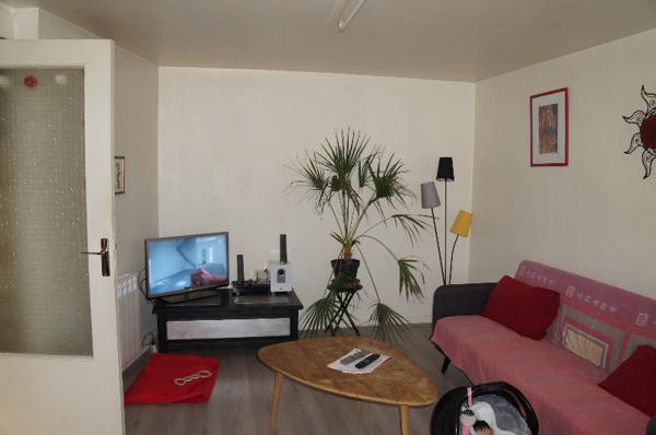Immeuble de 250m² loué avec 2 T3 de 72m²  et 2 T2 de 56m2 et 50m²