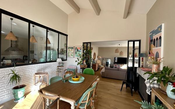 Maison à vendre    6 pièces • 156,14 m2 Balaruc-les-Bains