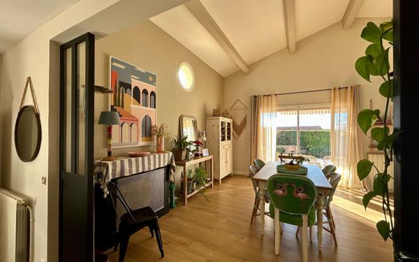 Maison à vendre    6 pièces • 156,14 m2 Balaruc-les-Bains