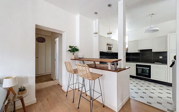 Appartement à vendre    3 pièces • 66 m2 Suresnes