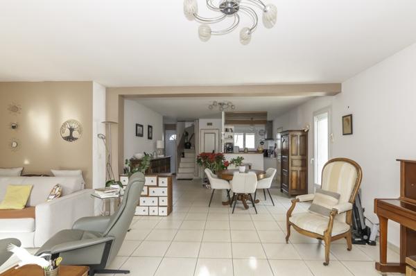 Maison à vendre 421 200 € Frontignan 5 p 118 m² DPE C
