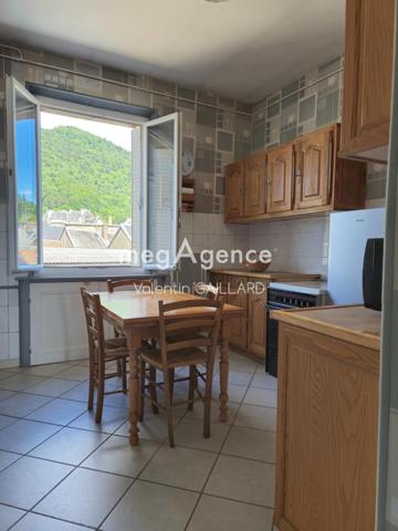 Appartement à LA MURE, 38350 - 2 pièces 49m²