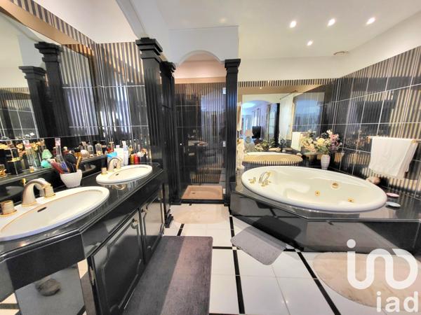 Maison à vendre 10 pièces 300 m² Saclay