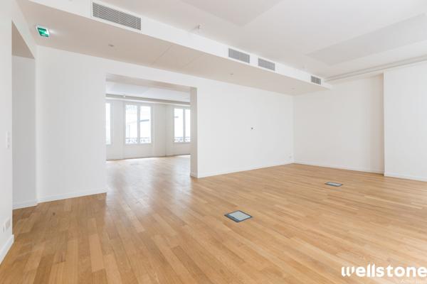 Bureaux à louer à PARIS 75008