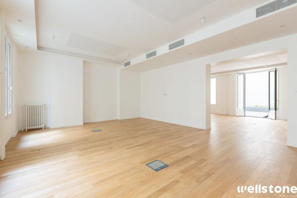 Bureaux à louer à PARIS 75008