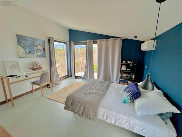 Villa à vendre à Saint-Gilles-les-Bains à la Réunion (97434), ref : 97424/102