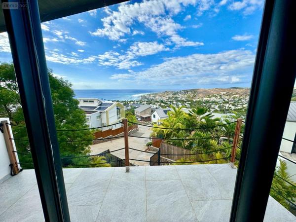 Villa à vendre à Saint-Gilles-les-Bains à la Réunion (97434), ref : 97424/102