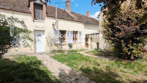 Ensemble immobilier avec 2 maisons indépendantes sur 964 m² à Sceaux-du-Gâtinais, 10 Mn Beaumont-du-Gâtinais Sceaux-du-Gâtinais (45490)