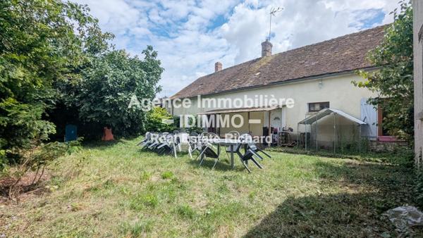 Ensemble immobilier avec 2 maisons indépendantes sur 964 m² à Sceaux-du-Gâtinais, 10 Mn Beaumont-du-Gâtinais Sceaux-du-Gâtinais (45490)