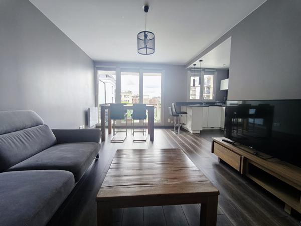 Appartement 3 pièces 66 m2 + balcons + box fermé - Vieux Lille