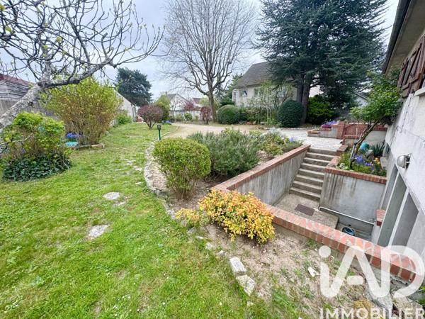 Maison à vendre 8 pièces 181 m² Saint-Denis-en-Val