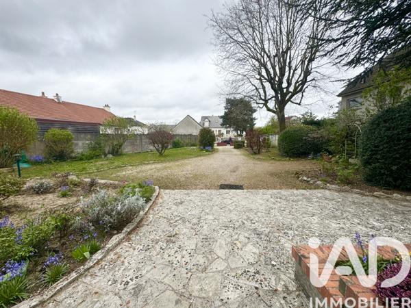 Maison à vendre 8 pièces 181 m² Saint-Denis-en-Val