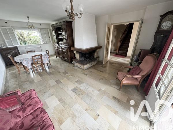 Maison à vendre 8 pièces 181 m² Saint-Denis-en-Val