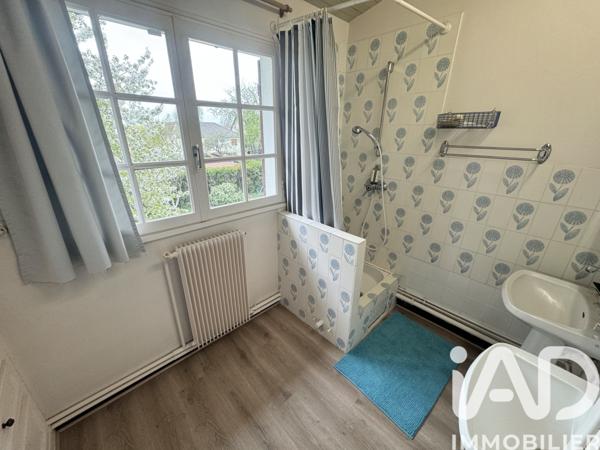 Maison à vendre 8 pièces 181 m² Saint-Denis-en-Val