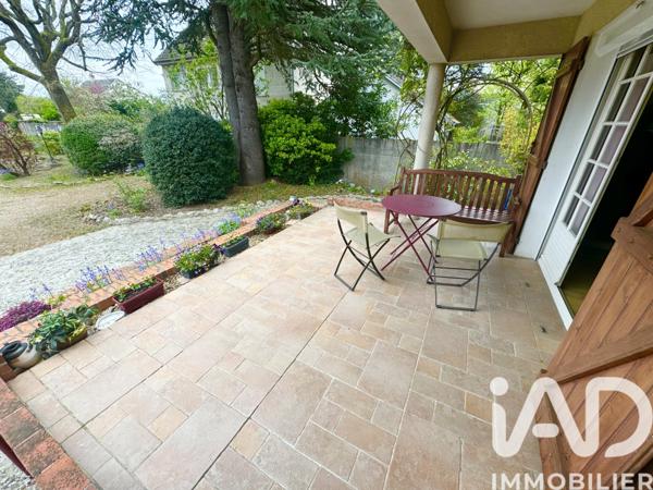 Maison à vendre 8 pièces 181 m² Saint-Denis-en-Val