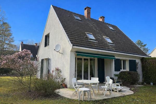 Rare à la vente ! Maison de type St Cloud au Parc des Aigles