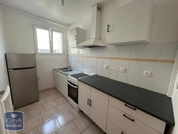 Appartement à louer 2 pièces 41.95m² Beauvais (60000)
