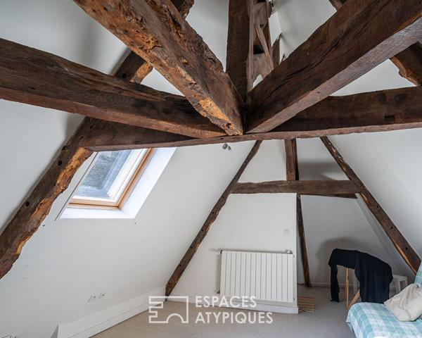 Maison Pondalez – Triplex disponible, galerie d’art et studios à revenus locatifs