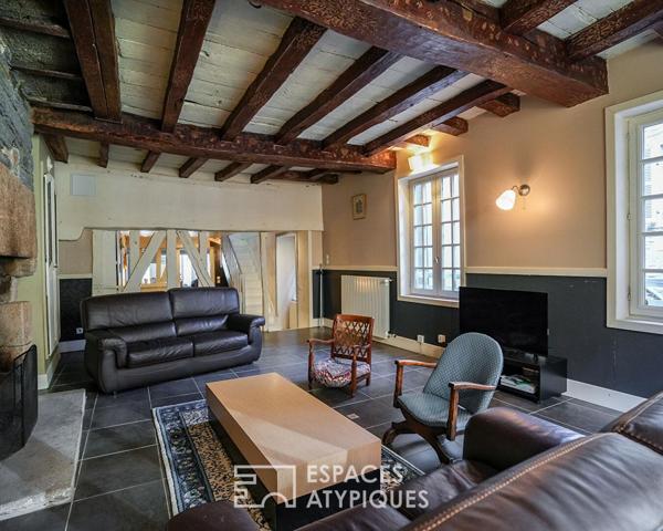 Maison Pondalez – Triplex disponible, galerie d’art et studios à revenus locatifs