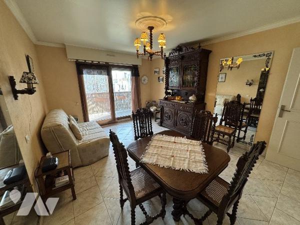 Au calme Beau balcon exposé ouest