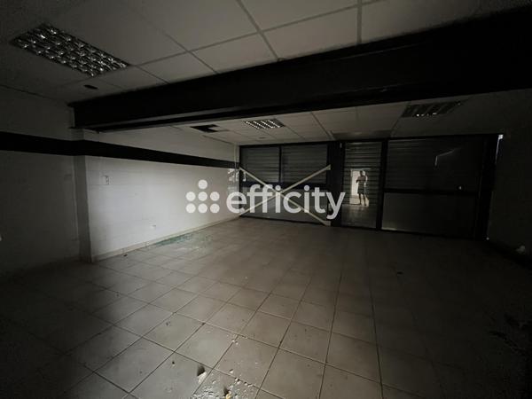 Local Commercial - 200 m²