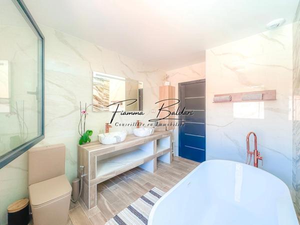 À vendre Villa moderne de 130m² + T2 45m², Terrain 840m², Vue mer, Folelli, Penta di Casinca, Haute-Corse (20)