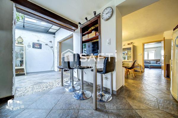 Maison mitoyenne rénovée – À 400 m de la gare – Aucun travaux à prévoir – Jardin clôturé