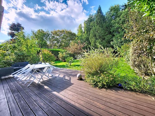 ORVAULT : En VENTE ! Maison familiale 4 chambres, 3 points d'eau, séjour exposé SO sur parcelle de près de 1000m²