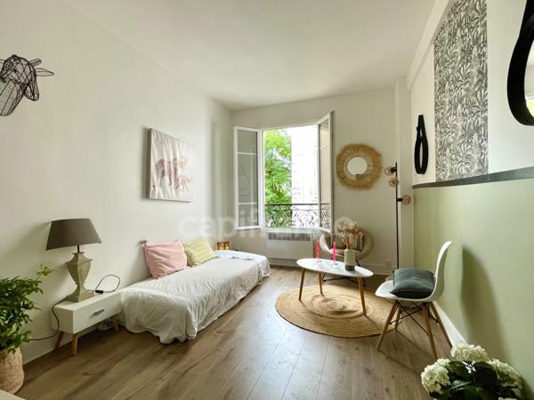 Appartement à vendre 1 pièces PARIS 7EME ARRONDISSEMENT (75)