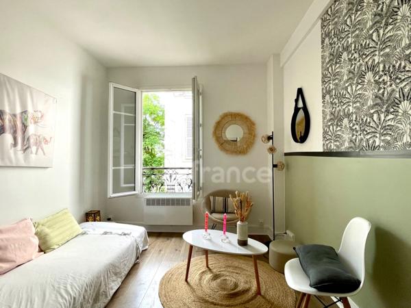 Appartement à vendre 1 pièces PARIS 7EME ARRONDISSEMENT (75)