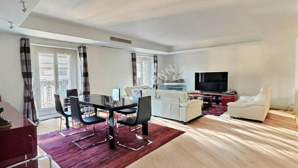 Appartement Familial de cinq pièces - Quartier Mail Montorgueil 75002 Paris