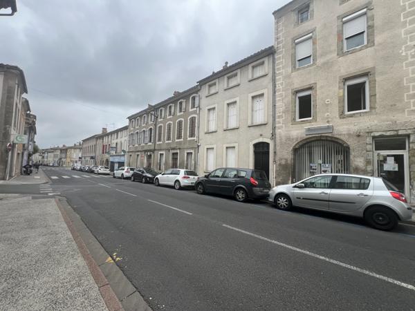 Castelnaudary (11400) EXCLUSIVITE - CASTELNAUDARY - LOCAL COMMERCIAL LOUE A BAIL CENTRE VILLE