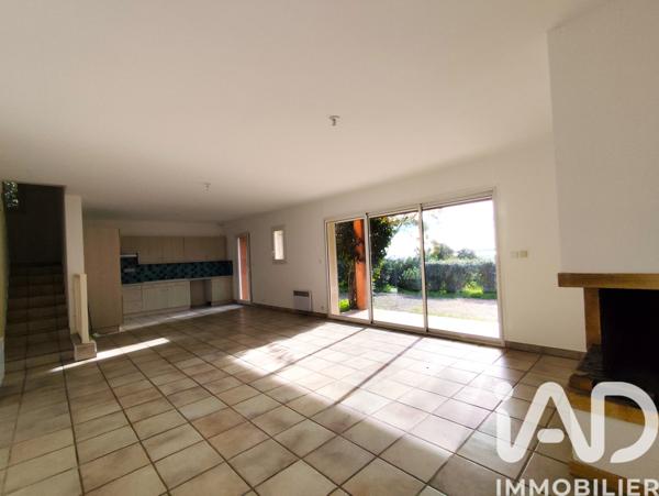 Location maison 5 pièces 107 m² Hyères