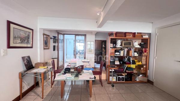 Dpt Finistère (29), à vendre QUIMPER quartier centre - Appartement T4 situé au rez-de-chaussée de 70 m² Habitable - Garage.