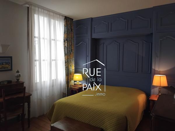 86200 LOUDUN Maison Loudun 7 pièce(s) 300 m2