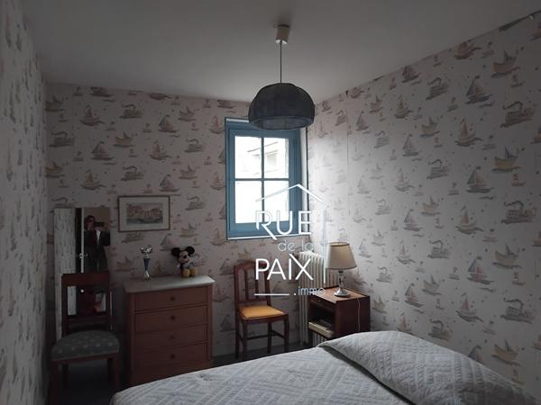 86200 LOUDUN Maison Loudun 7 pièce(s) 300 m2
